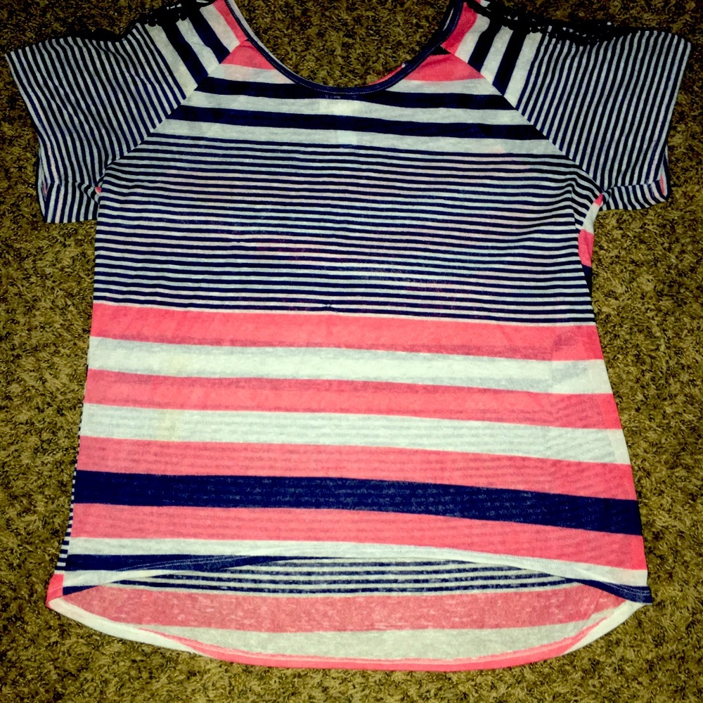 Blouse size 1x with shoulder lace work